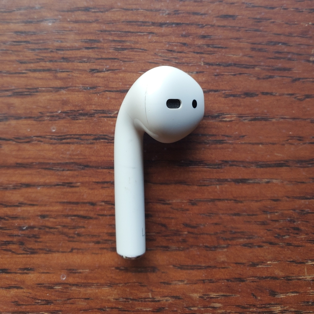 Apple Airpods "LEFT POD"